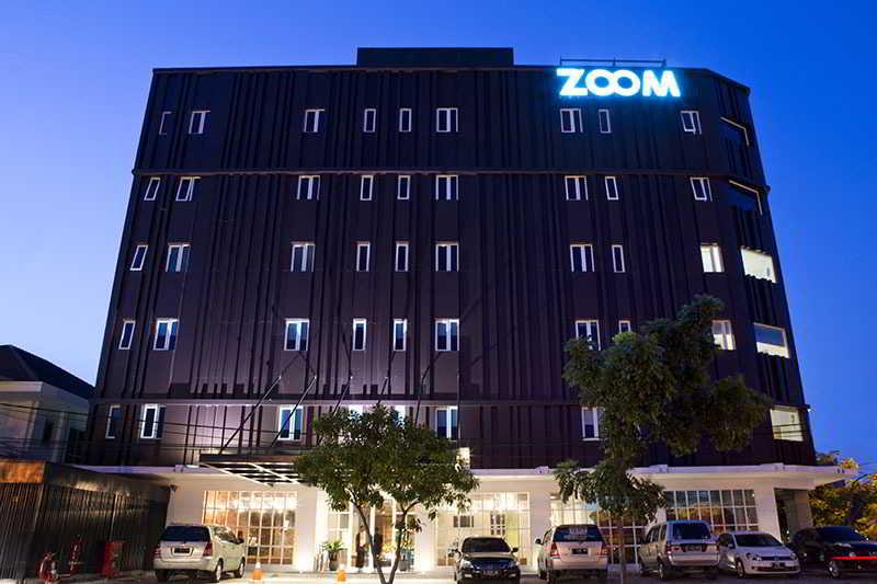 Zoom Smart Hotel Jemursari Surabaya Buitenkant foto